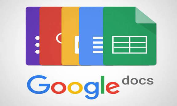 Google Docs now suggests edits, highlights unclear wording, and ensures consistency across projects. It’s like having an AI editor working alongside you.